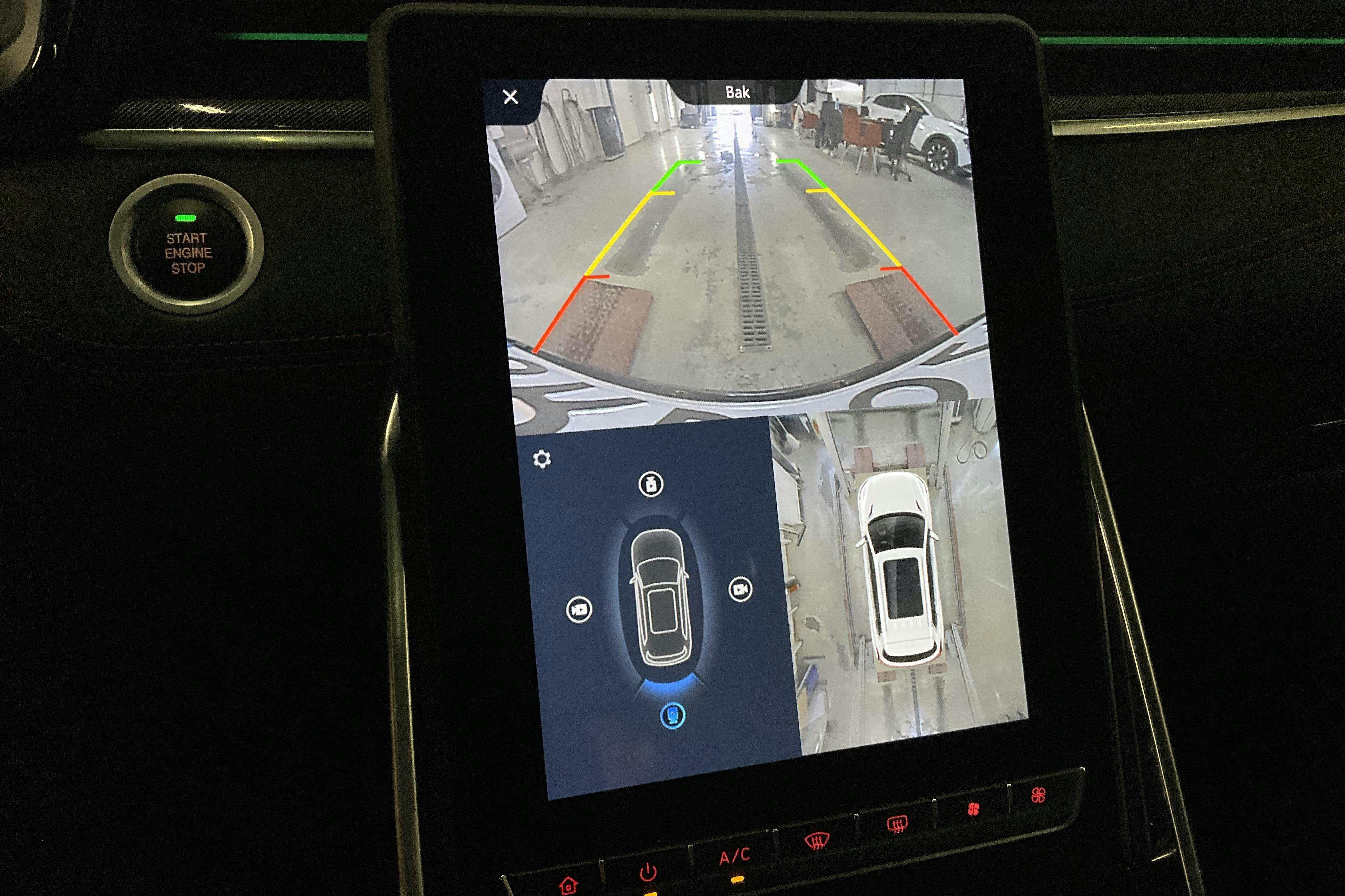 Vehicle Image 11