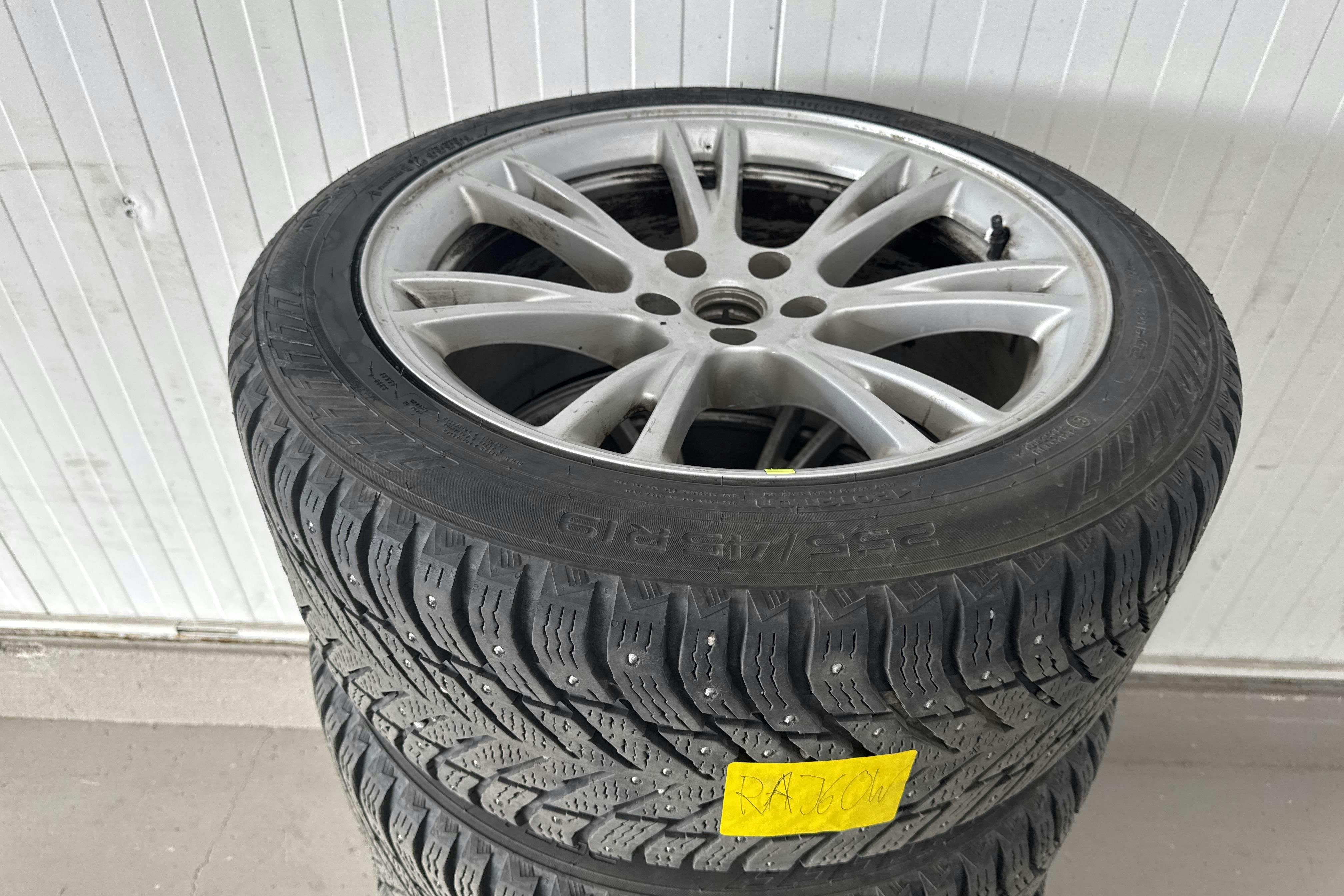 Vehicle Image 21