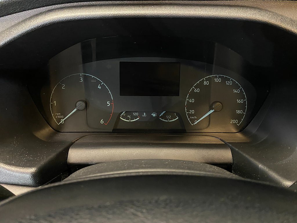 Vehicle Image 28