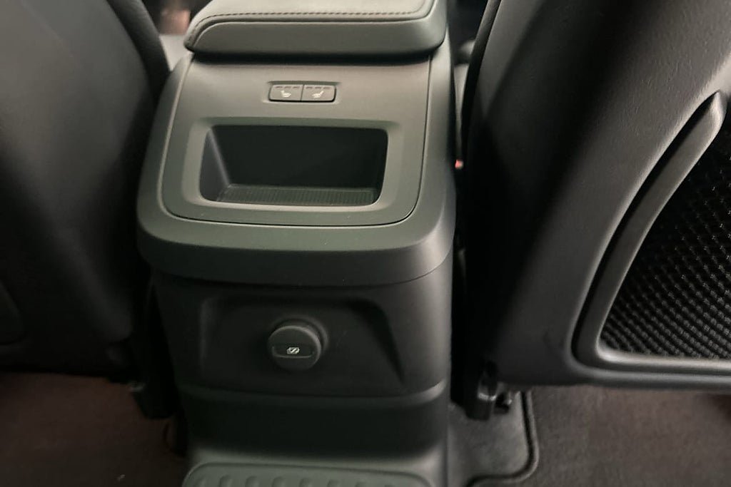 Vehicle Image 33