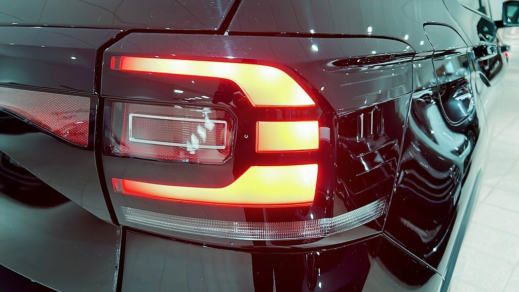 Vehicle Image 13