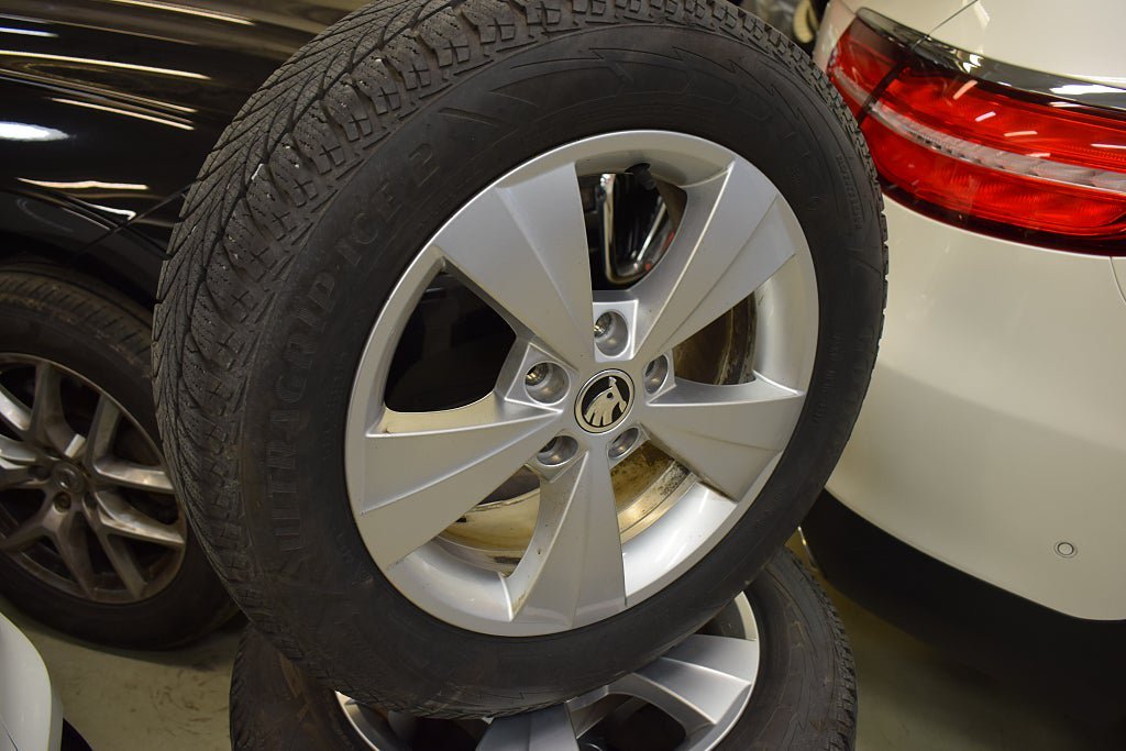 Vehicle Image 15