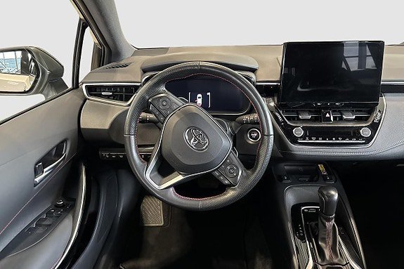 Vehicle Image 12