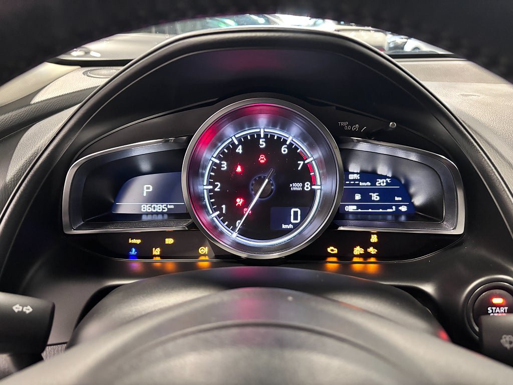 Vehicle Image 11