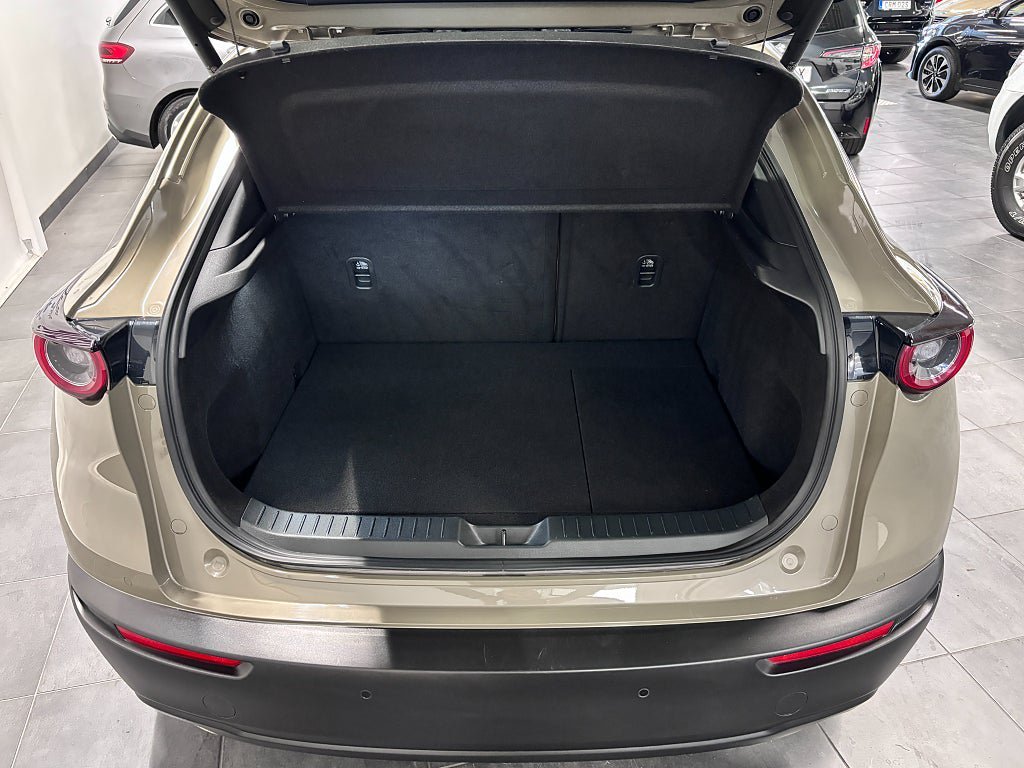 Vehicle Image 17