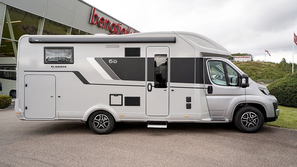 Vehicle Image 24