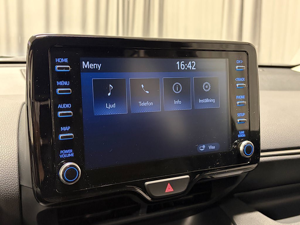 Vehicle Image 14