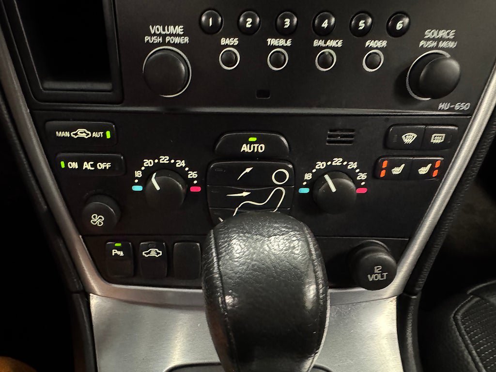 Vehicle Image 24
