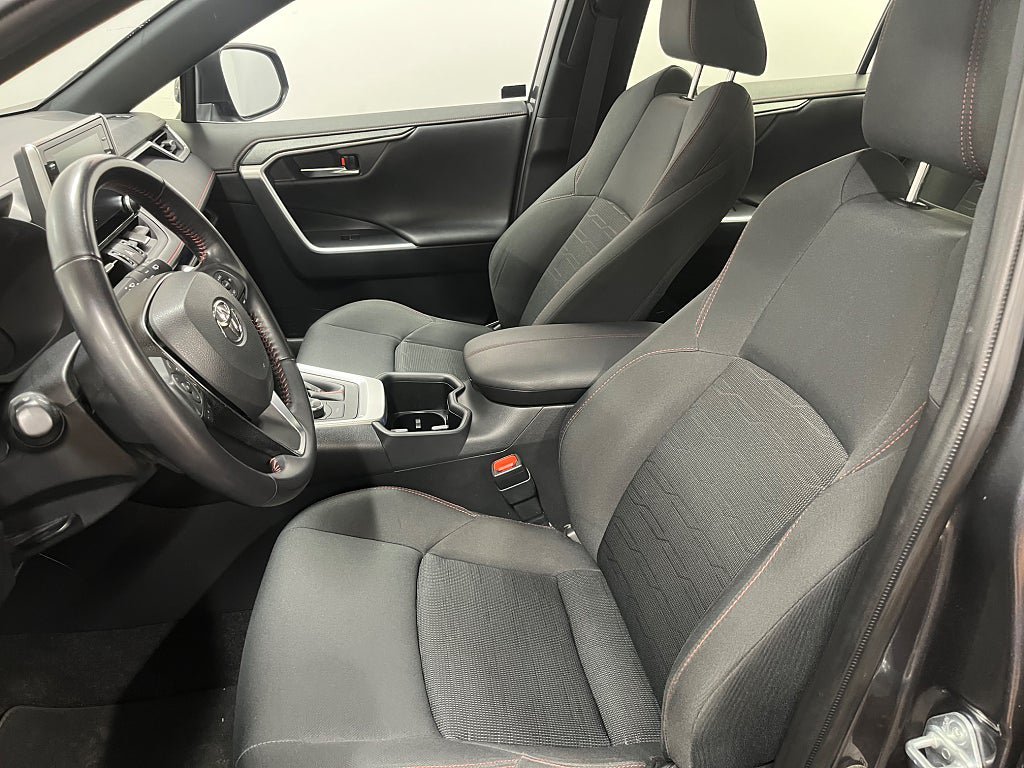 Vehicle Image 14