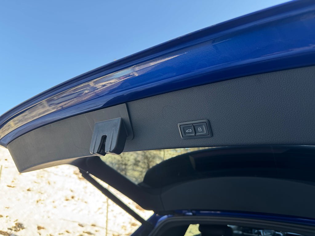 Vehicle Image 24