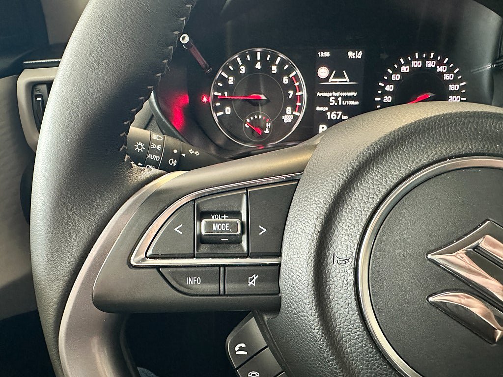 Vehicle Image 16