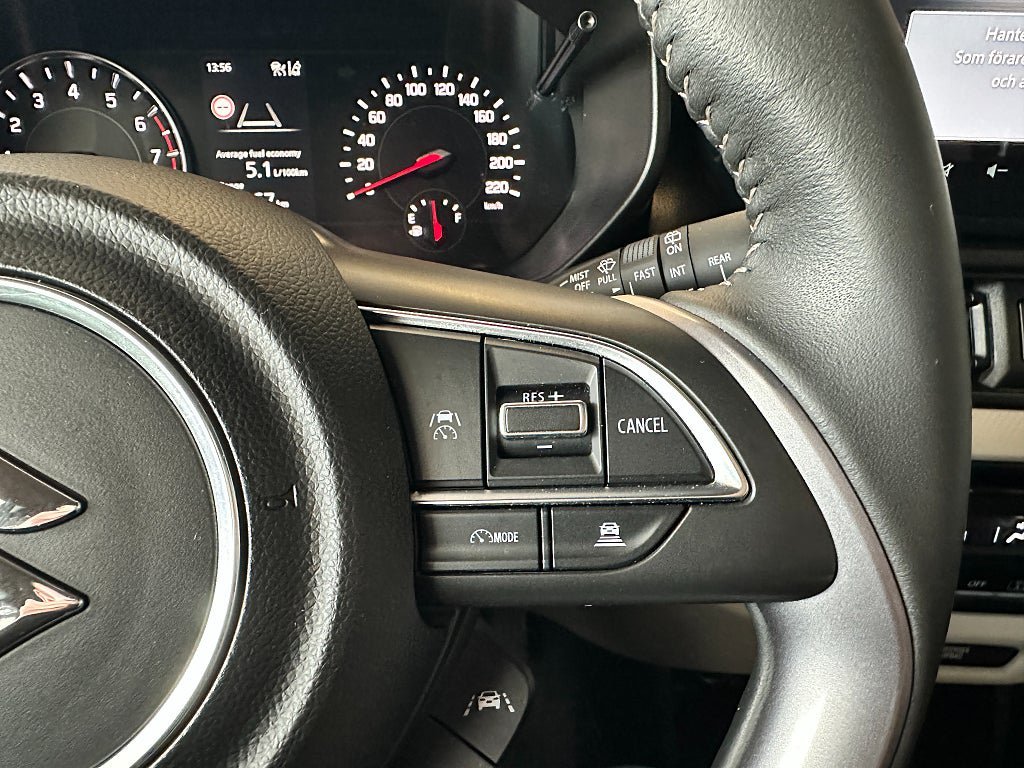 Vehicle Image 17