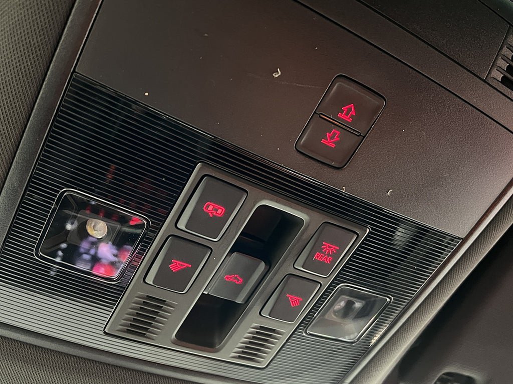 Vehicle Image 28