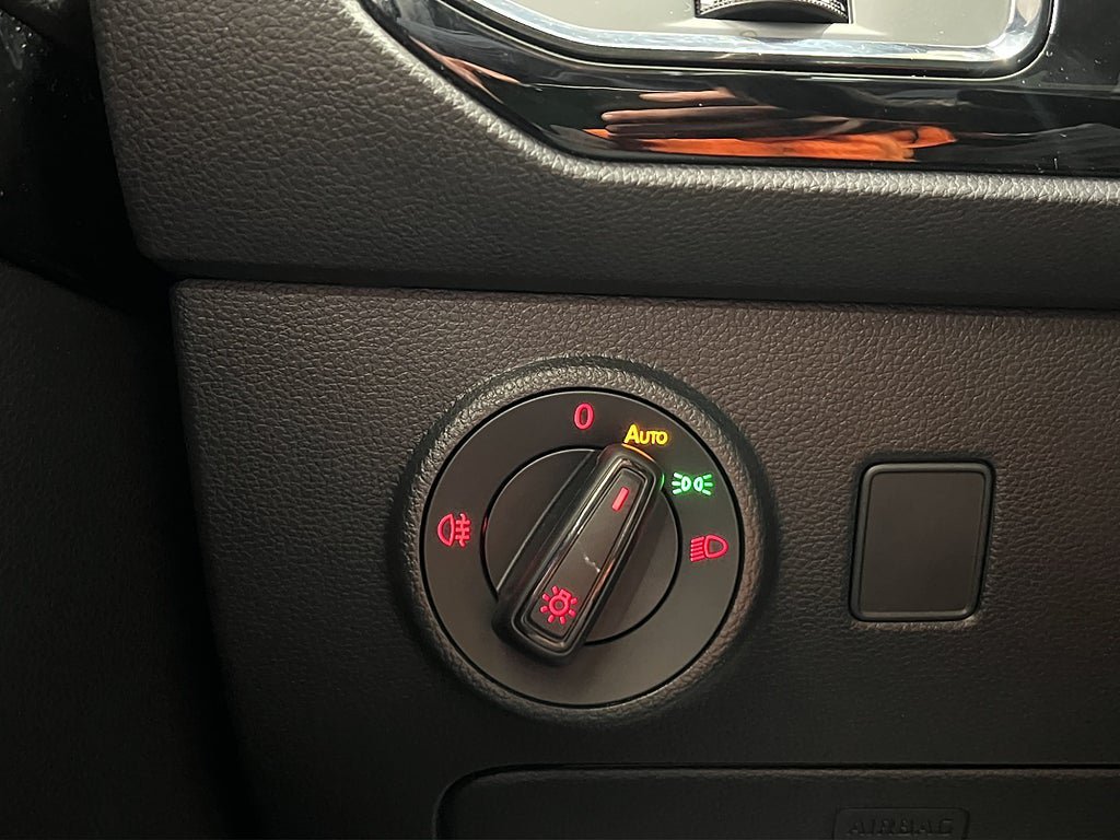 Vehicle Image 29