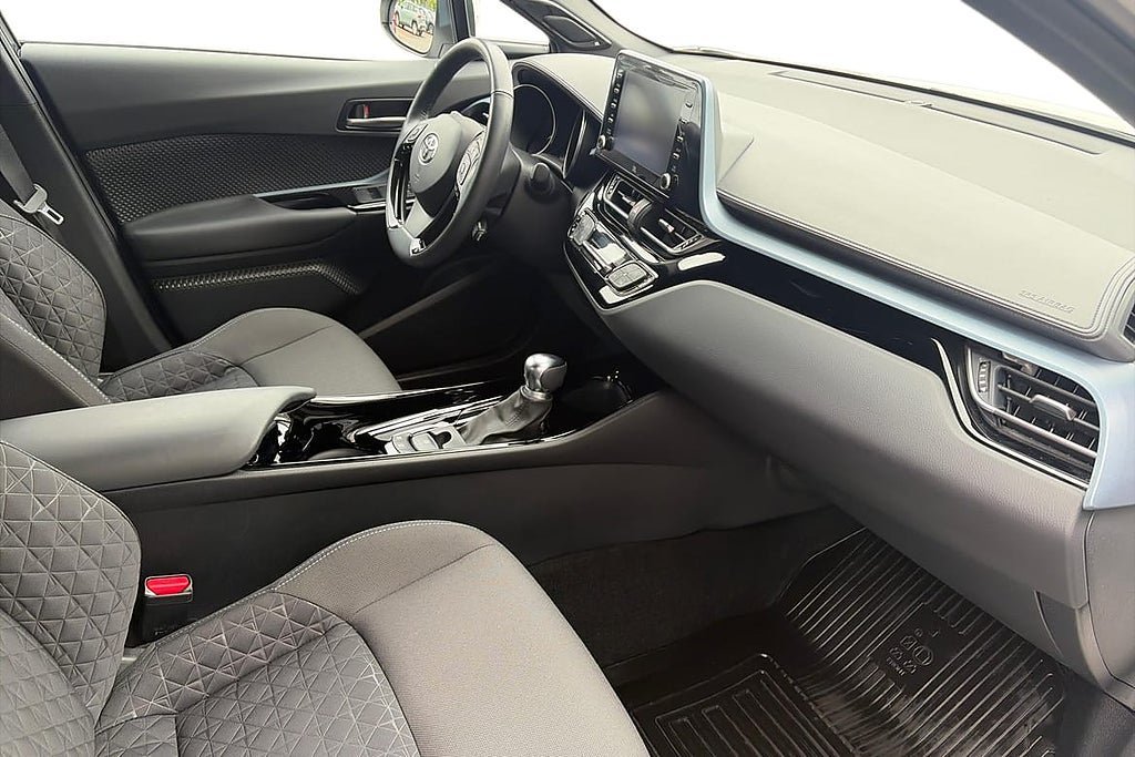 Vehicle Image 7