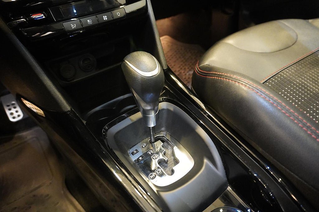 Vehicle Image 15