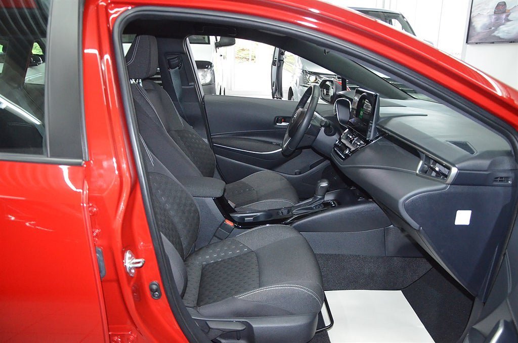 Vehicle Image 8