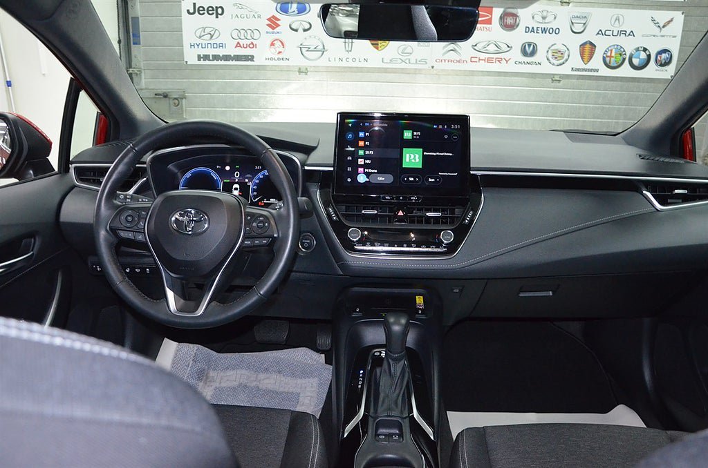 Vehicle Image 10