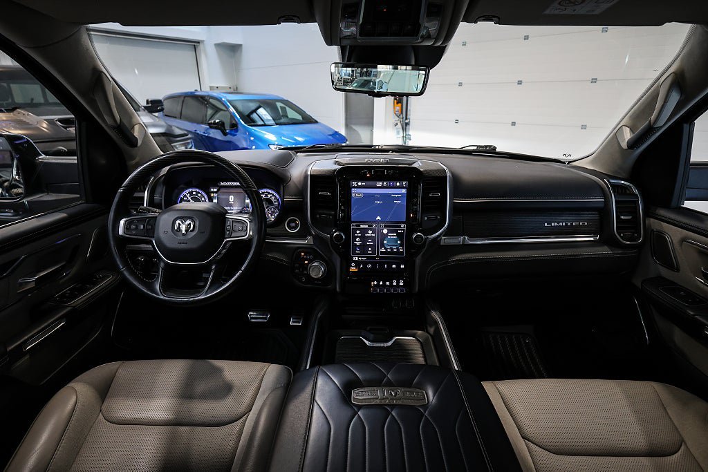 Vehicle Image 21