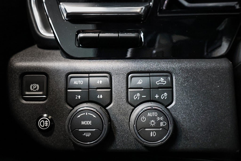 Vehicle Image 33