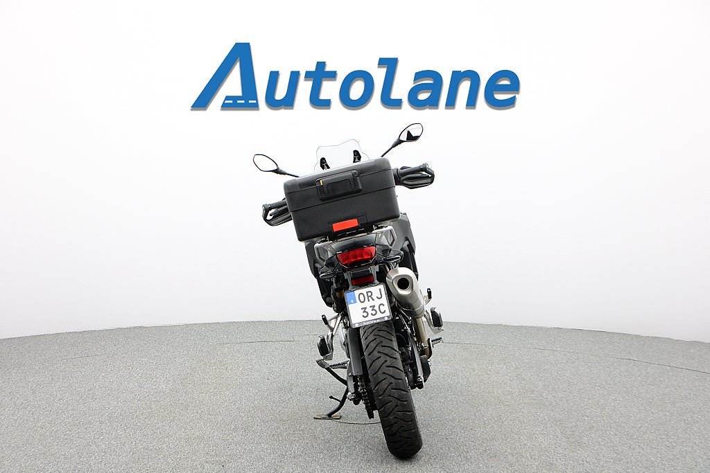 Vehicle Image 8