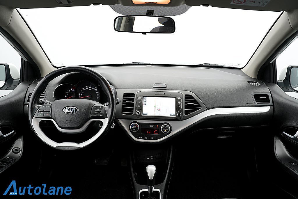 Vehicle Image 13