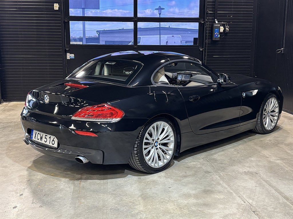 Vehicle Image 23
