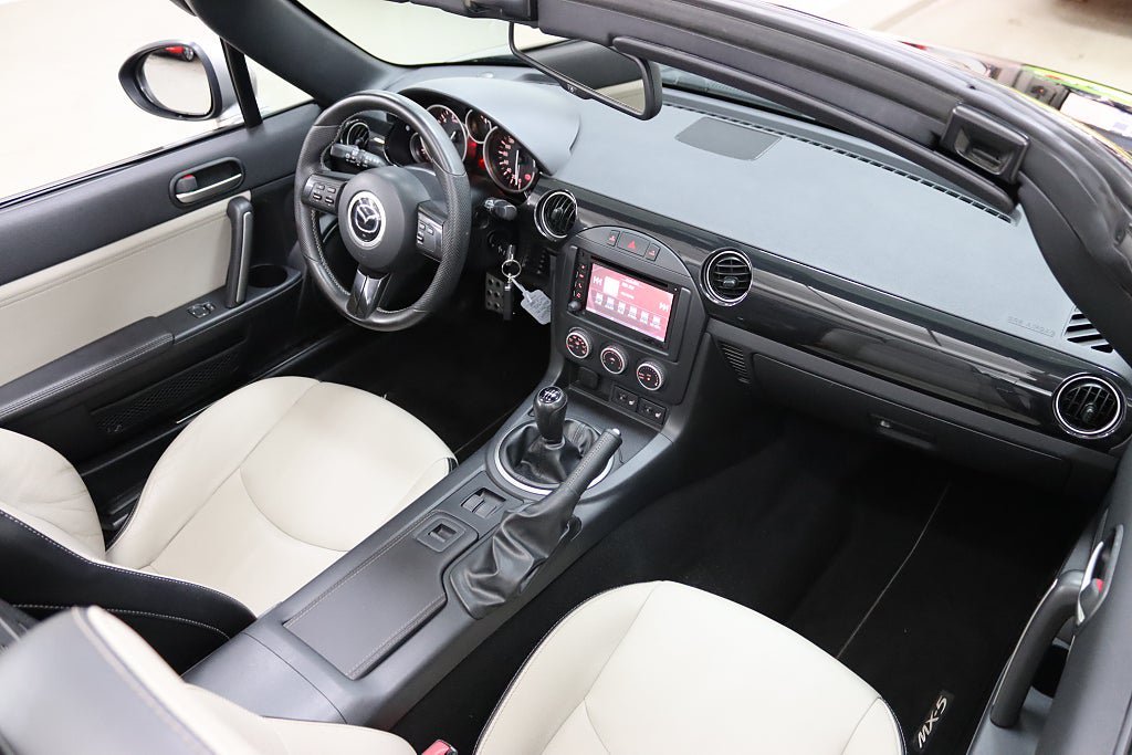 Vehicle Image 22