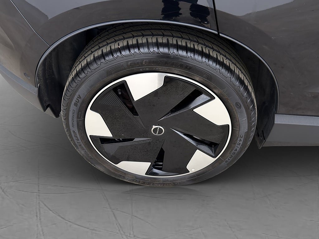 Vehicle Image 37