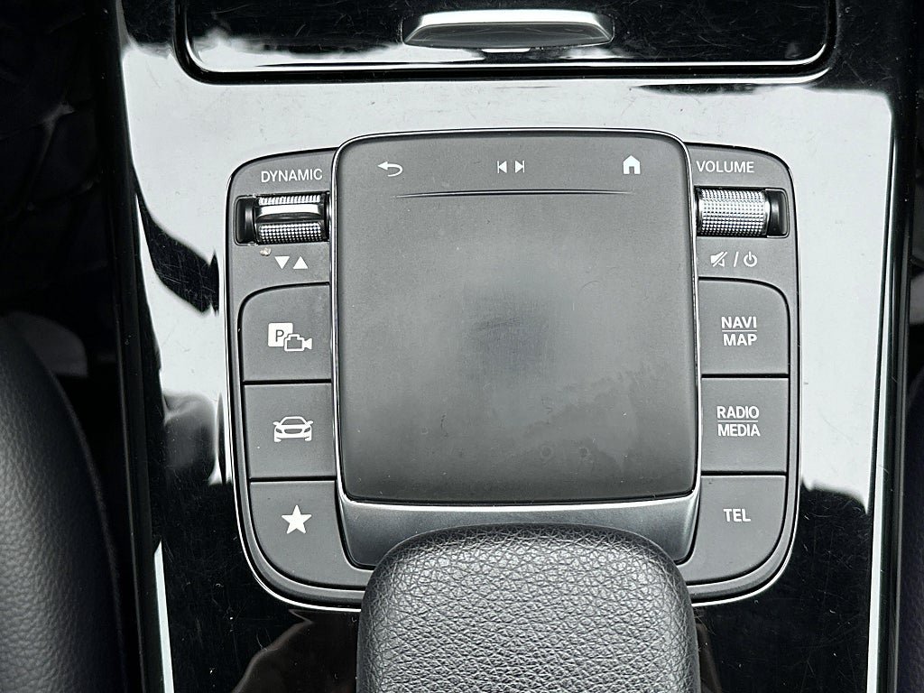 Vehicle Image 24