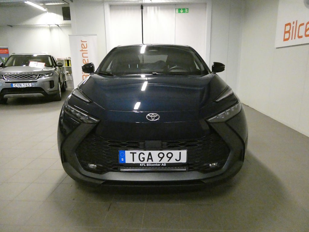 Vehicle Image 8