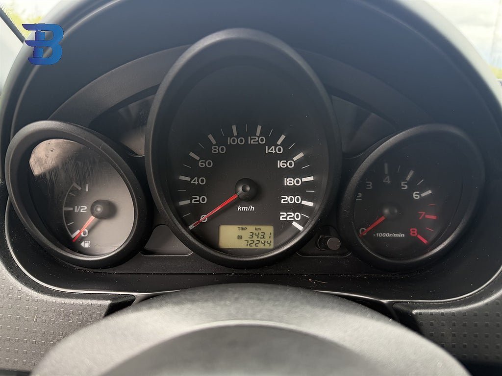 Vehicle Image 8