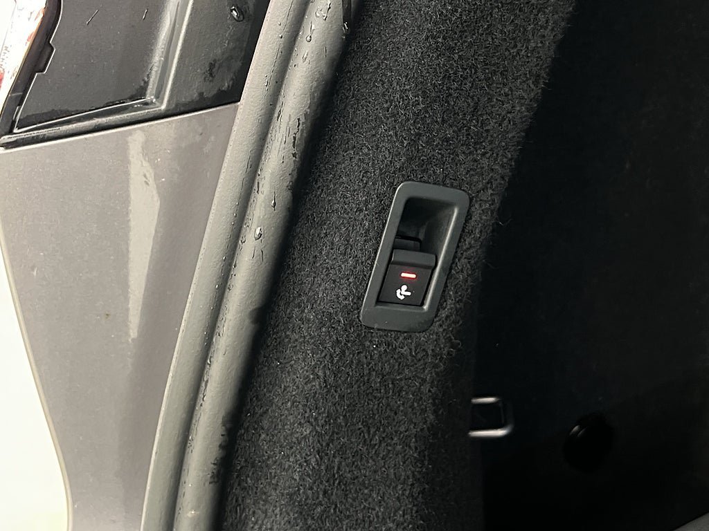 Vehicle Image 29