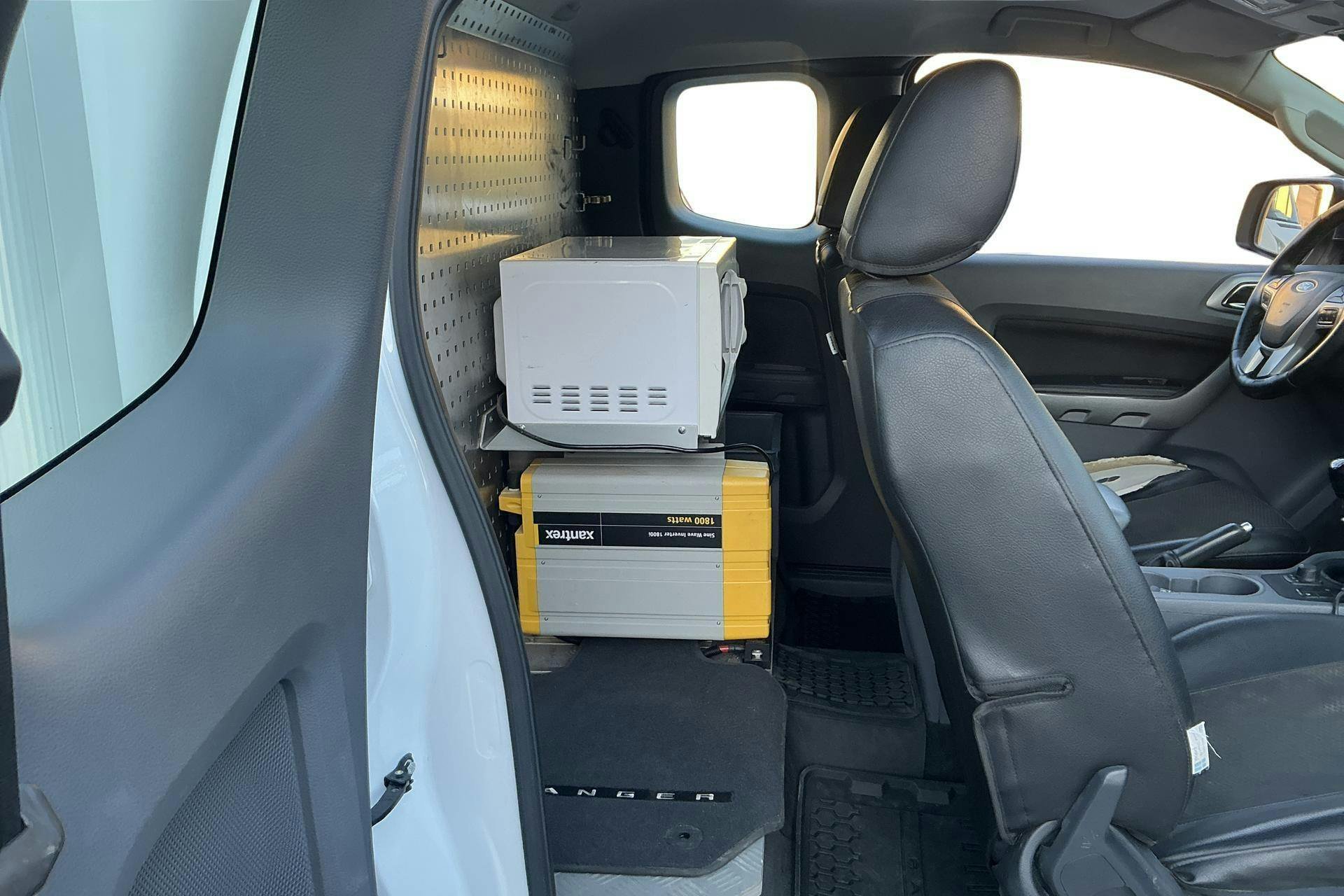 Vehicle Image 8
