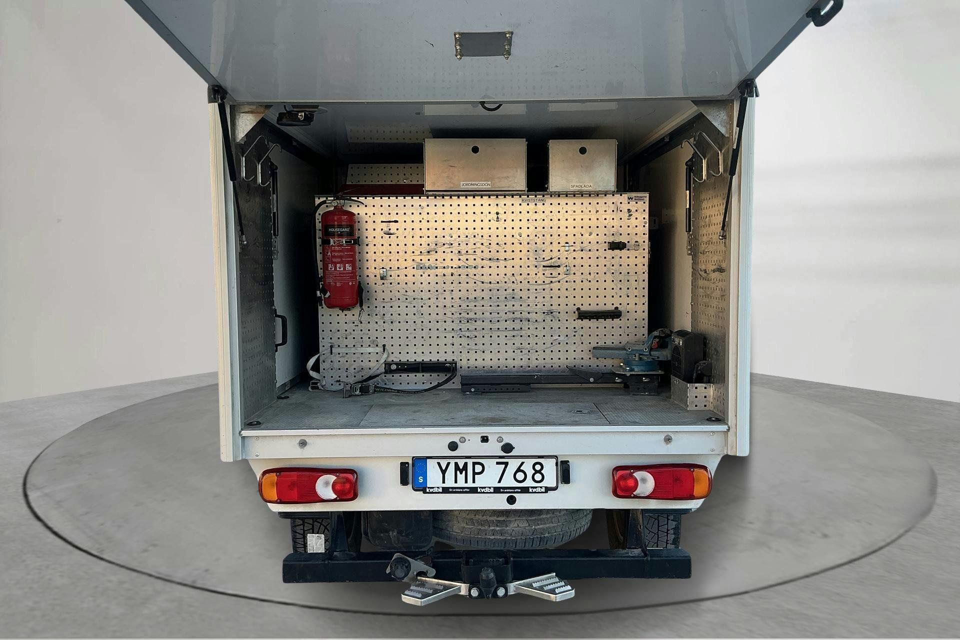Vehicle Image 9