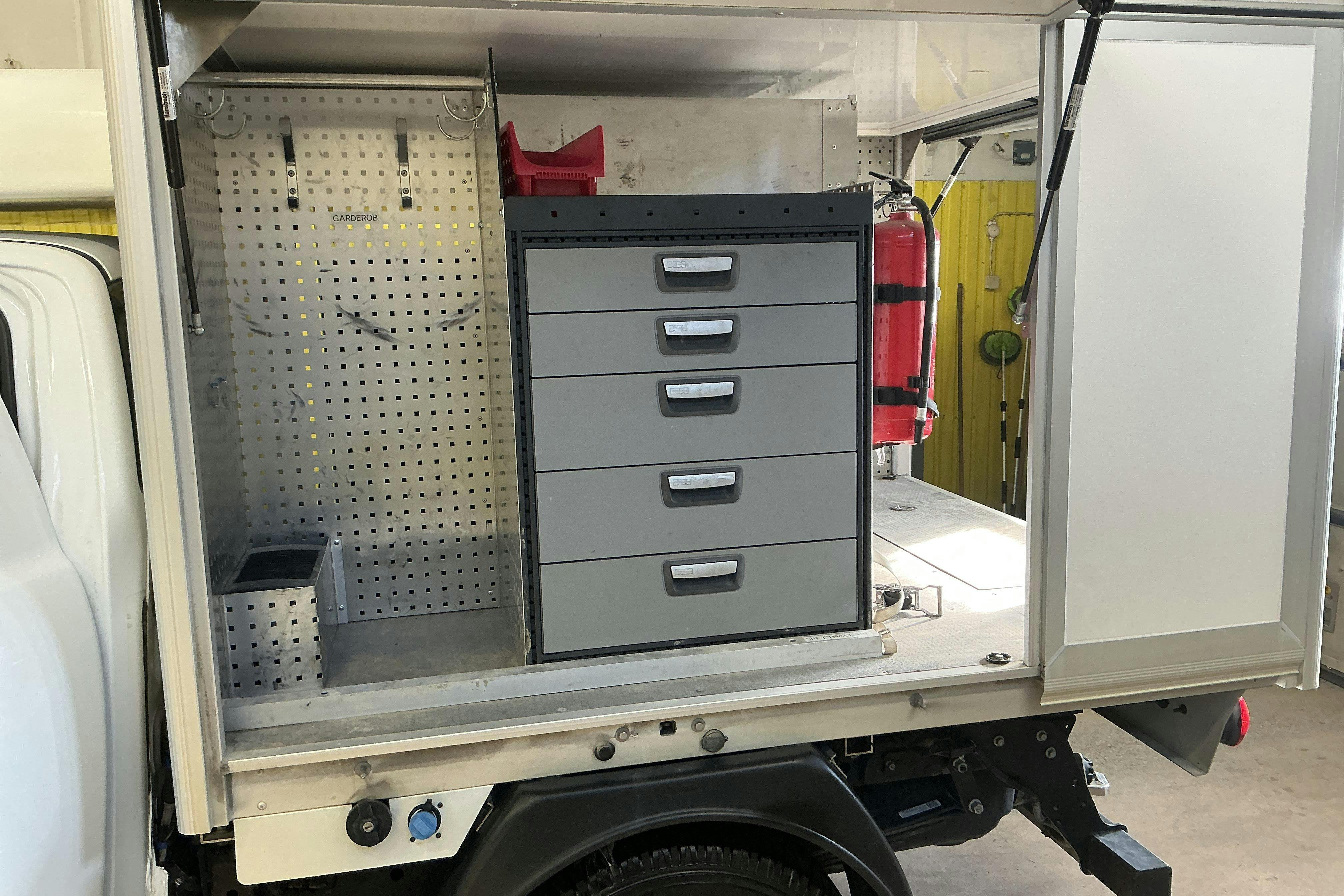 Vehicle Image 15