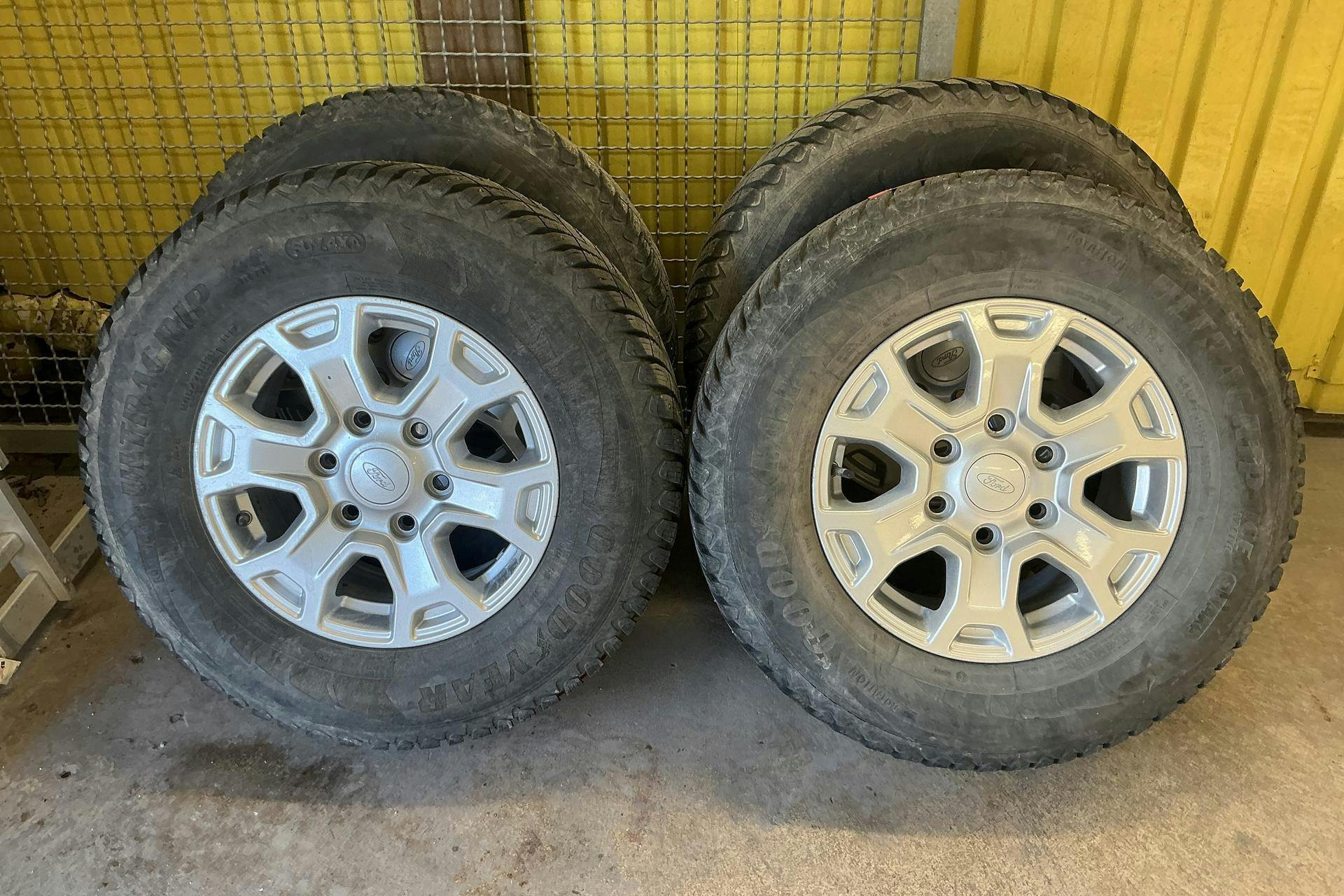 Vehicle Image 18