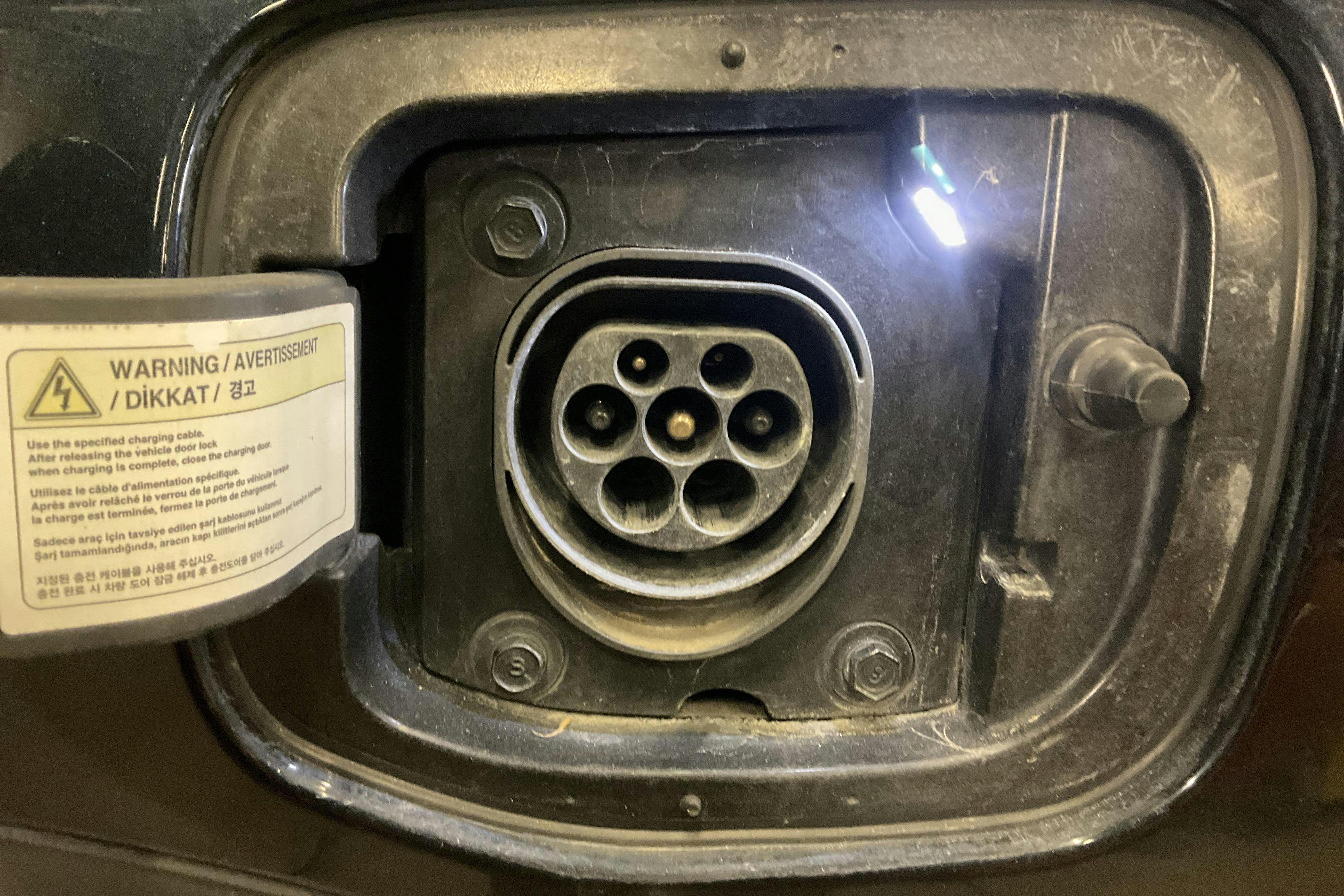 Vehicle Image 16
