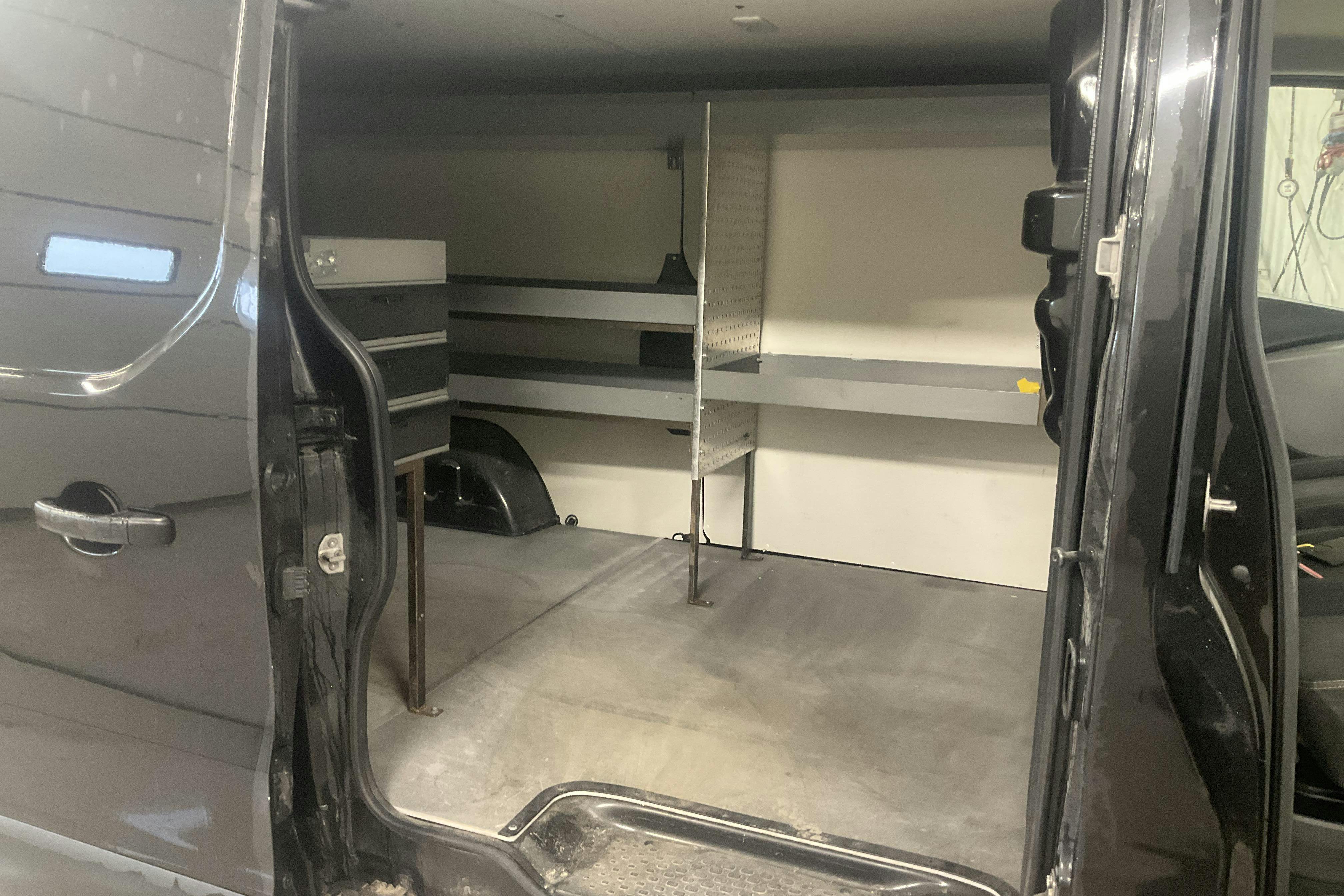 Vehicle Image 8