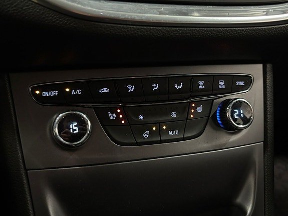 Vehicle Image 24
