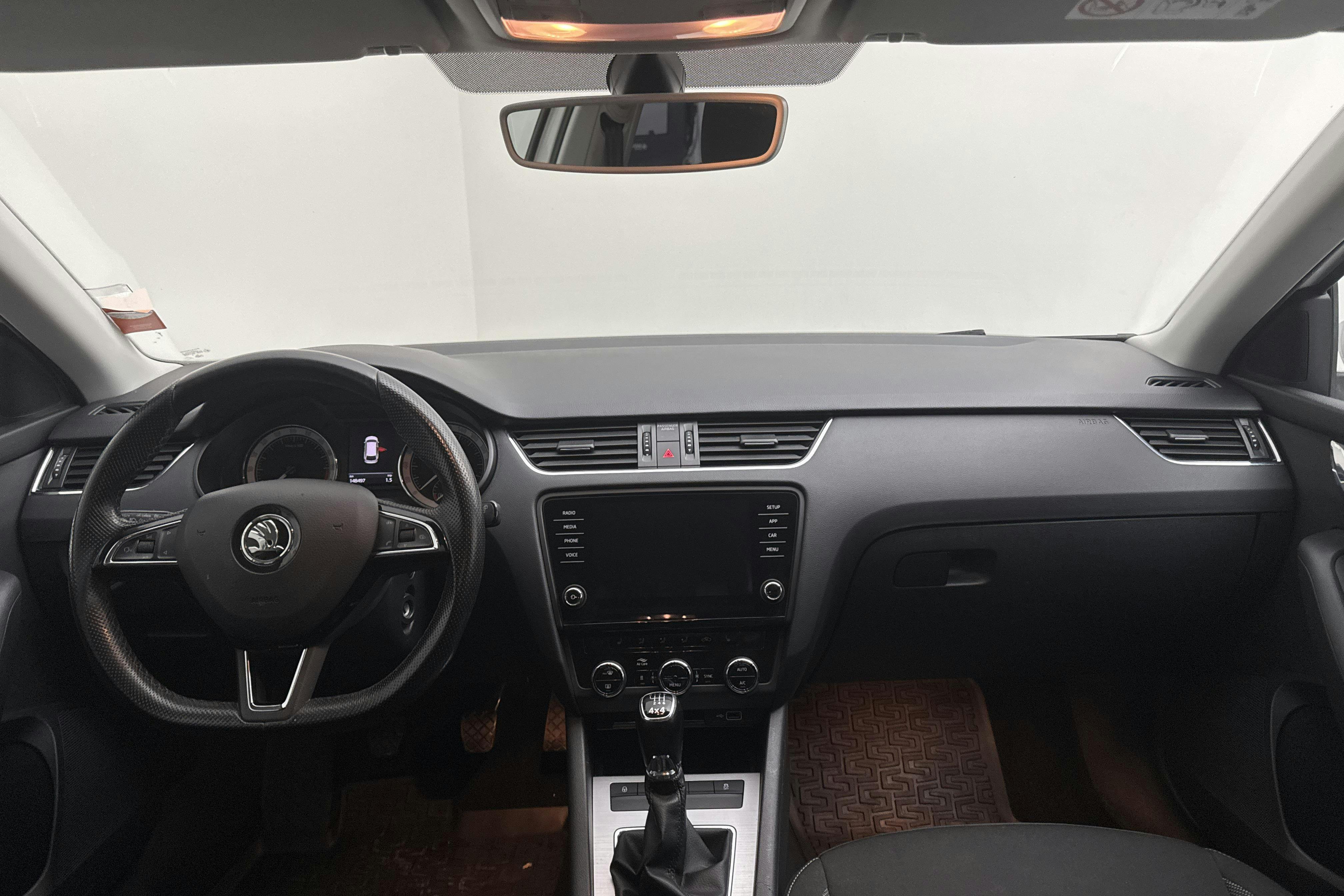 Vehicle Image 6