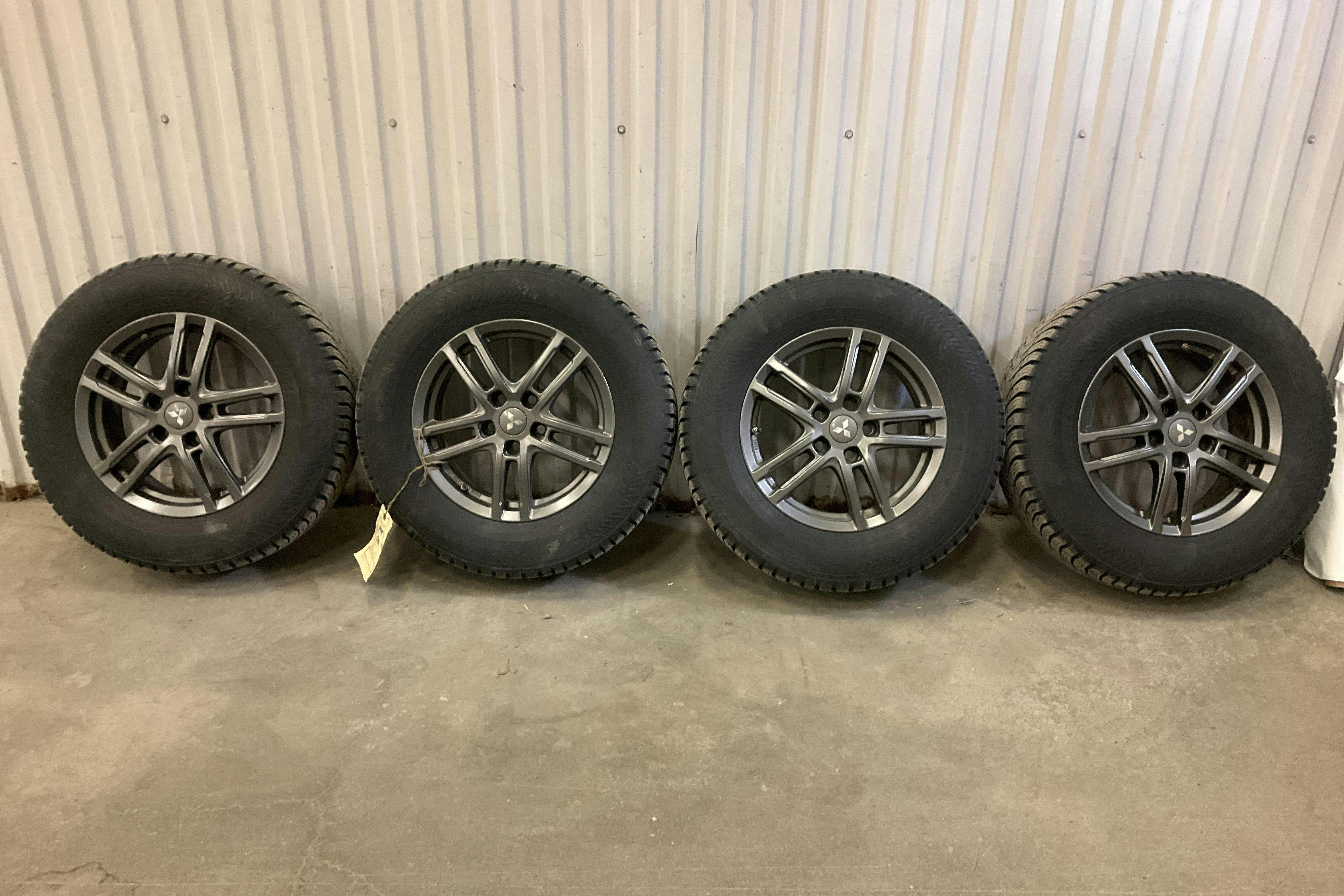 Vehicle Image 18