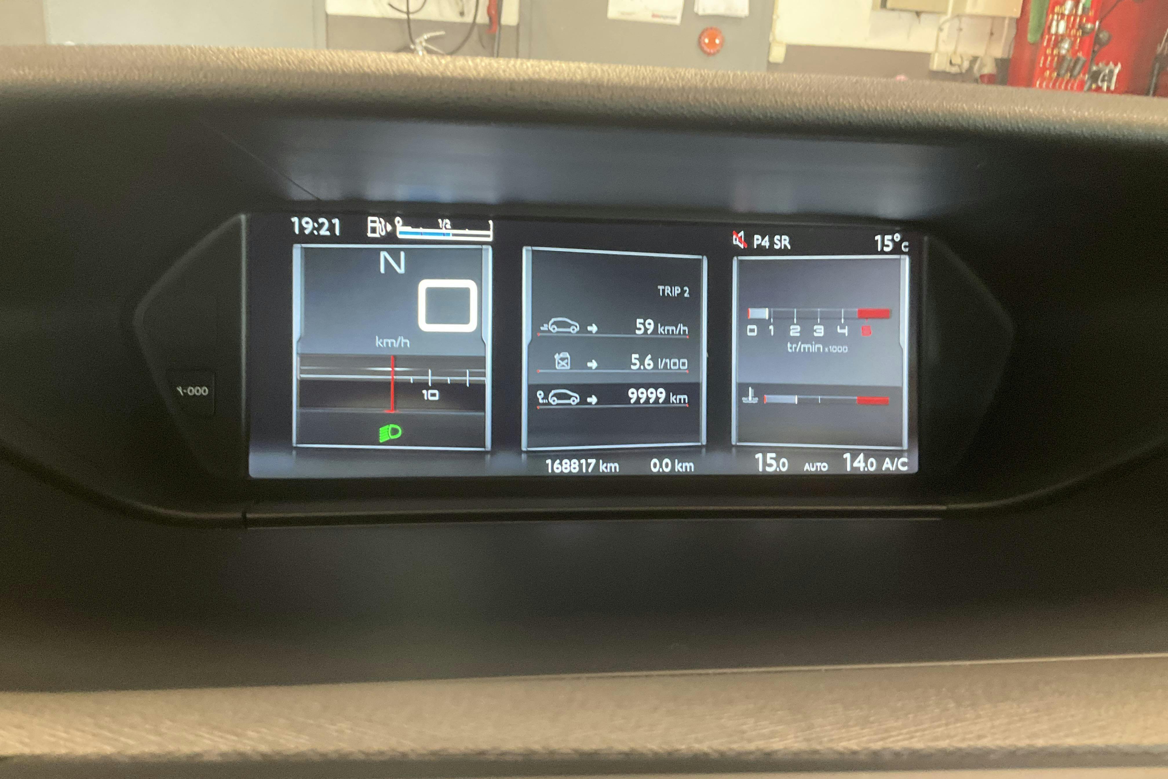 Vehicle Image 10