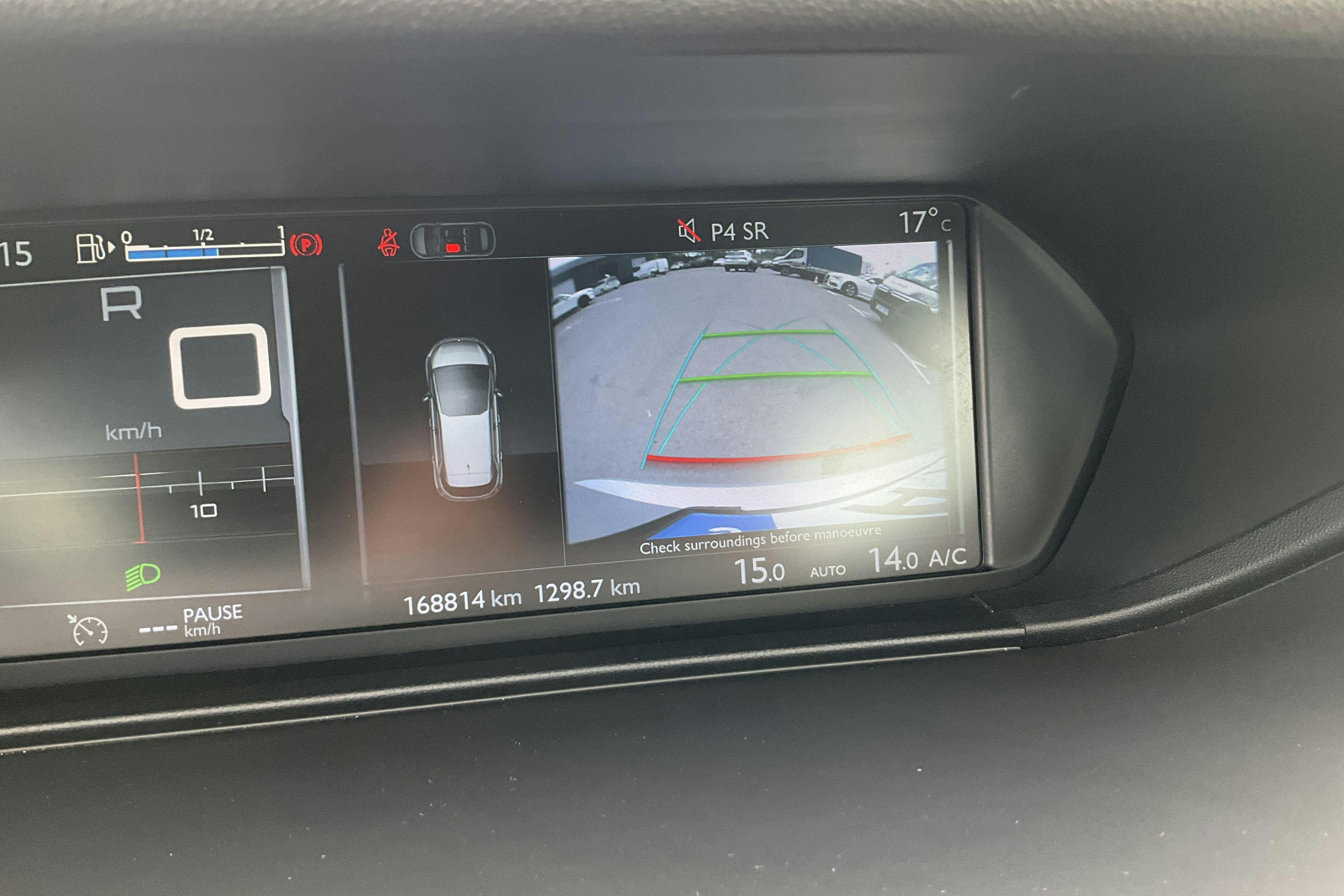 Vehicle Image 12