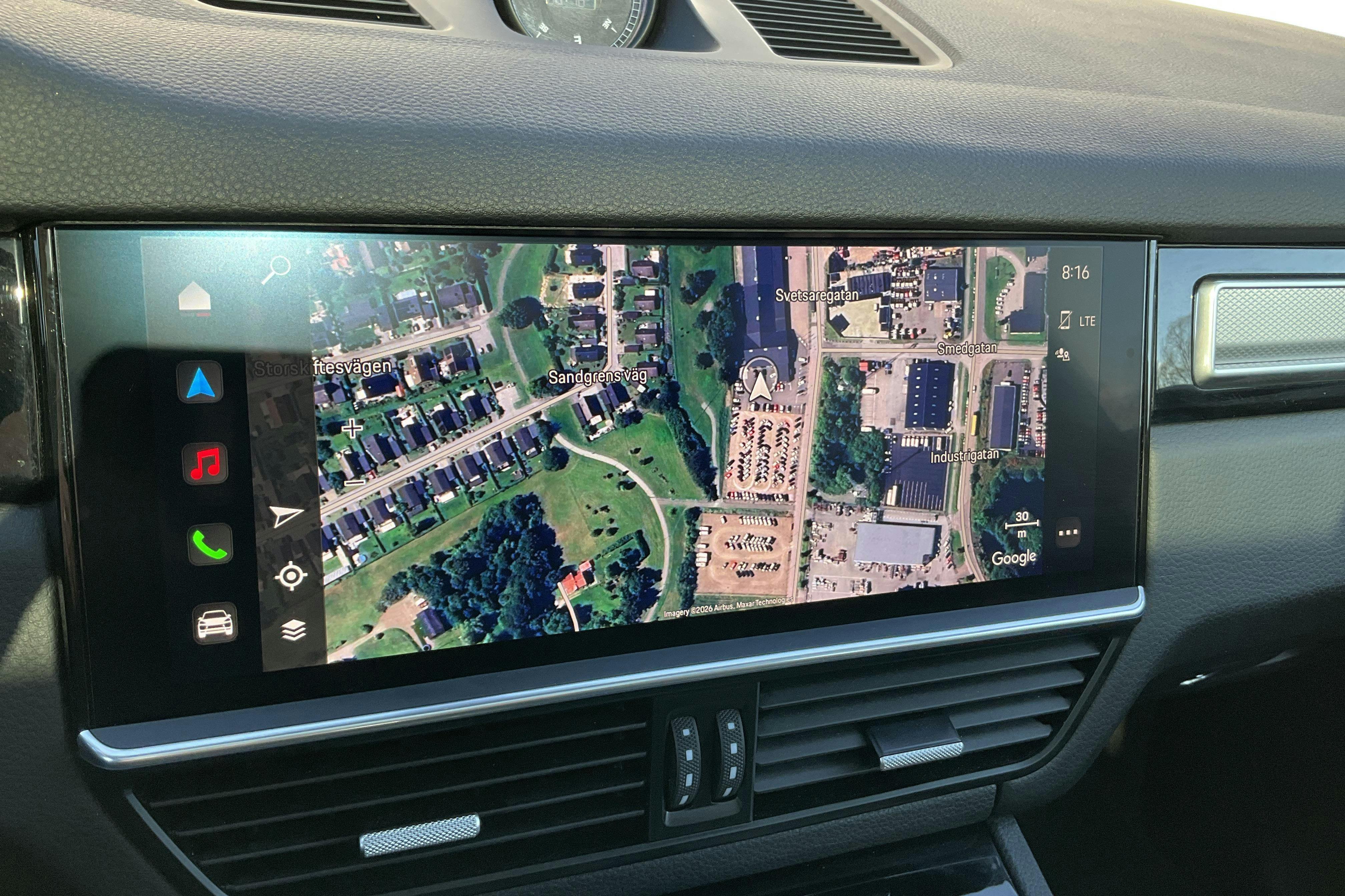 Vehicle Image 11