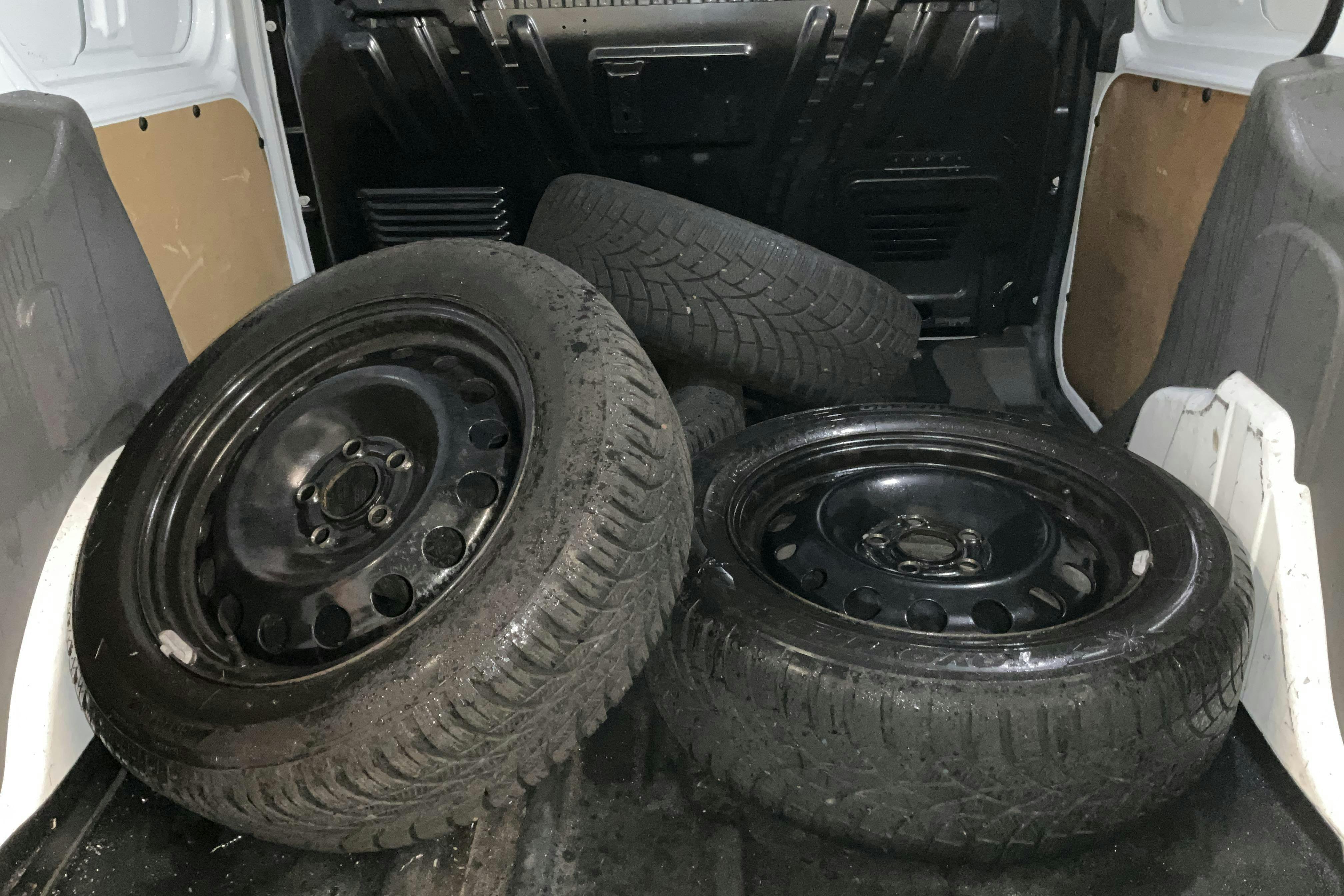 Vehicle Image 13