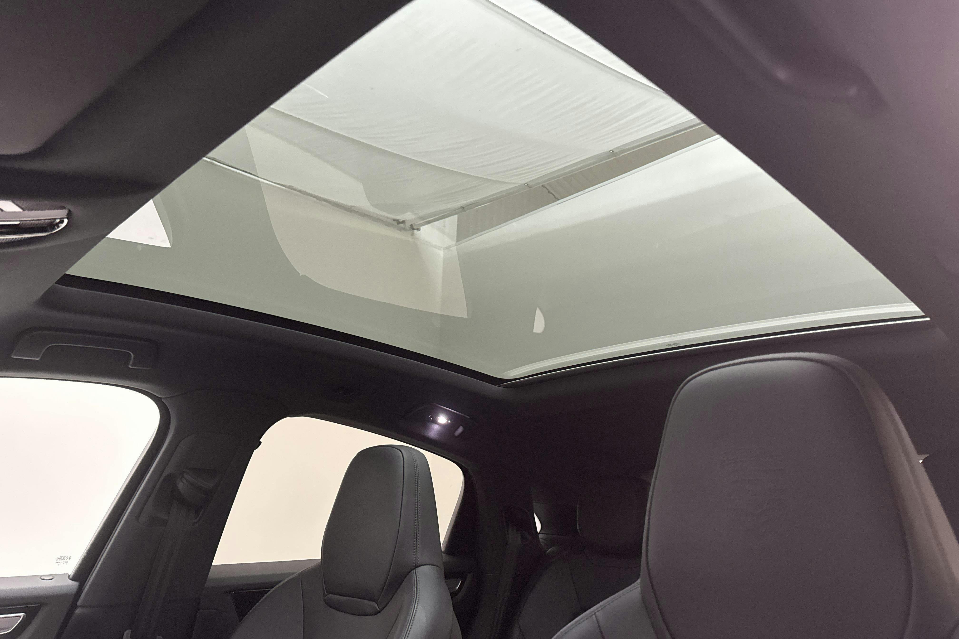 Vehicle Image 14