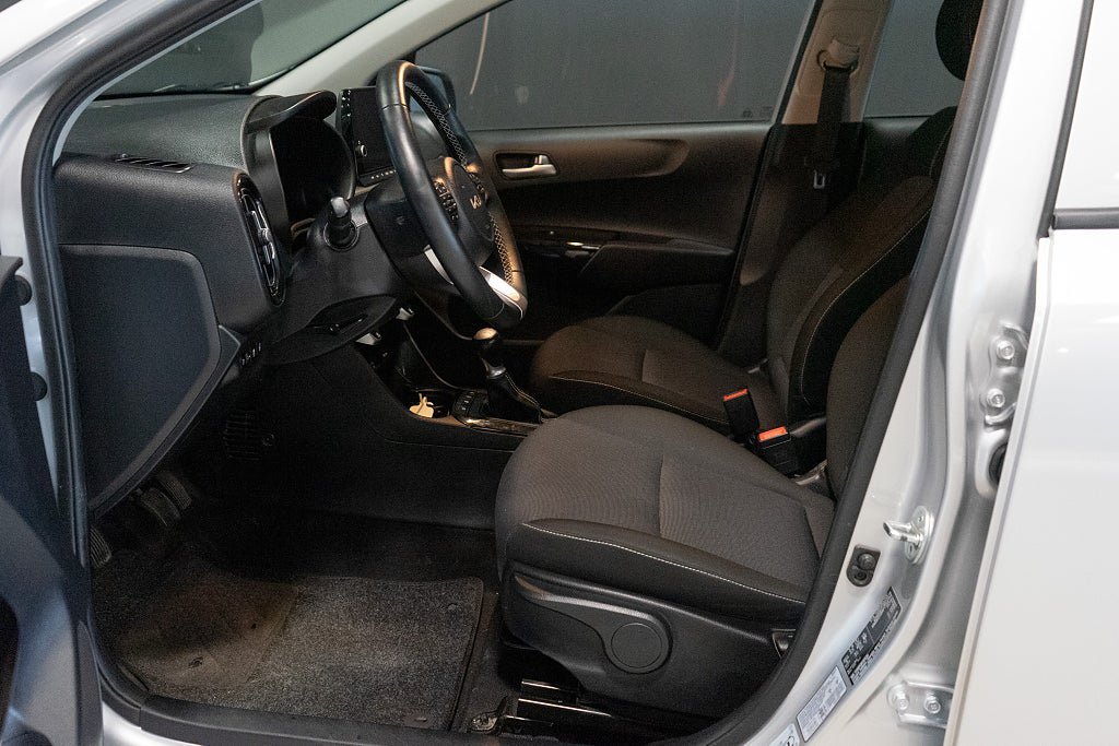 Vehicle Image 11