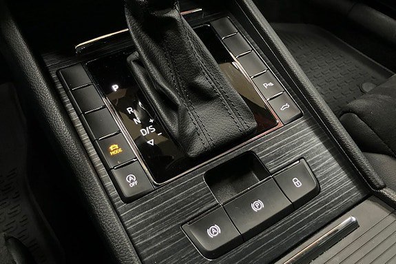 Vehicle Image 24