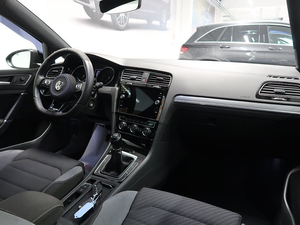 Vehicle Image 19